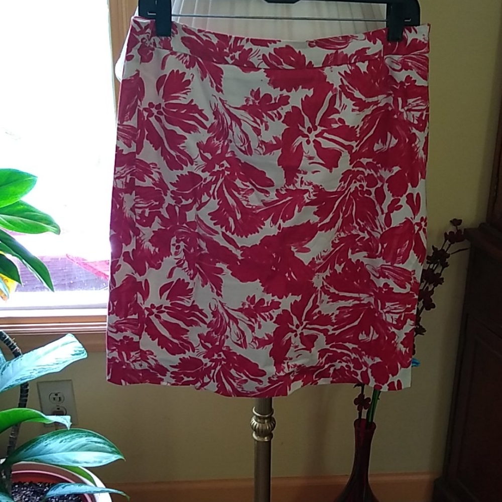 The Limited Pink Flowered Mini skirt